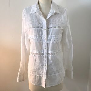 White lace buttons down blouse